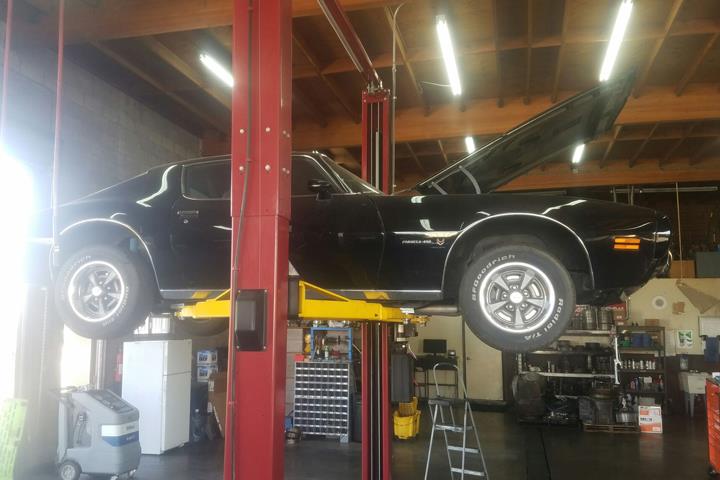 Truck repair bay Phoenix AZ